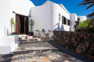 Villa by the Sea - Mala - 9