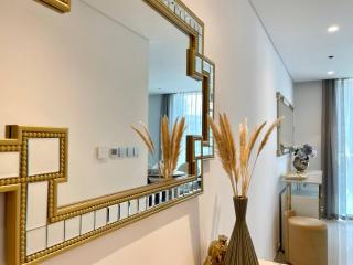 Elegant & Luxurious 1BR Apartment in Beach Isle - 6