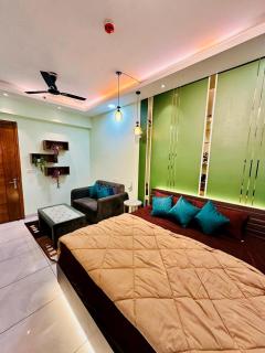 Classic crown studio 5 - Noida - 1