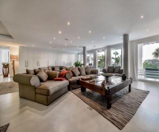 Luxury 5-Bedroom Villa with Private Pool & Panoramic Views – Ibiza Elegance Redefined - Ibiza - 1