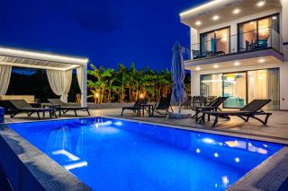 Continent Villas - Hanioti - 8