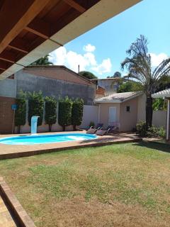 Casa com piscina em excelente localização - 8