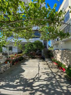 Zeluna Beach Apartment - Golem - 4