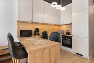 Elegant & Modern Apartments with Water View by Noclegi Renters - Danzig - 6