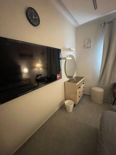 LP117-1 Modern Studio Apartment in Ghirnatah - Riyadh - 0