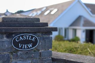 Castle View House Private 7BR Sleeps 12 - Mountain & Sea Views - 5 min walk to Glenbeigh Village - 10 min drive to Rossbeigh Beach & Dooks Golf Course - Glenbeigh - 9