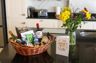 Castle View House - Private Vacation Home with Mountain & Sea Views - 5 min walk to Glenbeigh Village - 10 min drive to Rossbeigh Beach & Dooks Golf Course - On the Ring of Kerry-Wild Atlantic Way - Glenbeigh - 5