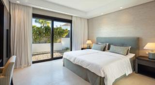 Luxury Villa in Marbella – Private Pool, Sea Views & Sophisticated Living - Marbella - 5