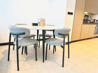 Vserve - 1 BR Escape With City Views & Canal Vibes - 2