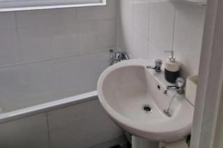 Gillingham Home - Sleeps 4 - Comfort & Convenience - 1