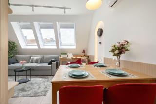 Climatic Apartment in the Centre of Wrocław Near the Market Square by Noclegi Renters - Wrocław - 6