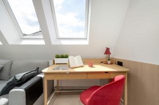 Climatic Apartment in the Centre of Wrocław Near the Market Square by Noclegi Renters - Wrocław - 1