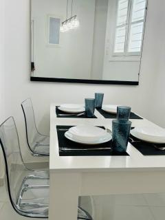 Authentic 4 Bd Athenian Apartment in Kipseli - Atene - 2