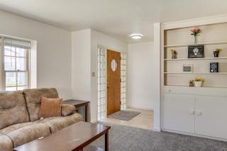 Family Home By Theme Park and Waterloo Arts District - 6