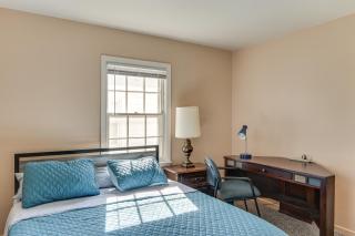 Family Home By Theme Park and Waterloo Arts District - 1