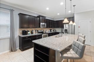 Themed Rooms and Resort Perks Family Kissimmee Home - 1