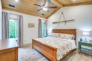 Walk to Lake Gaston Family Home with Yard - Littleton - 2