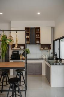 Cozy Spacious 4BR Villa, 12pax, 200m BTS PhraKhanong, 10min ThongLo, Fast 500mbps Wifi - 7