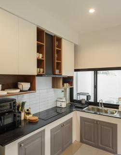 New Stylish Modern Home 4BR 12pax 200m BTS PhraKhanong - Bangkok - 1