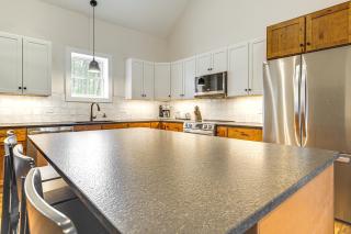 Walk to Sebago Town Beach Luxe Townhome with Grill - - 3