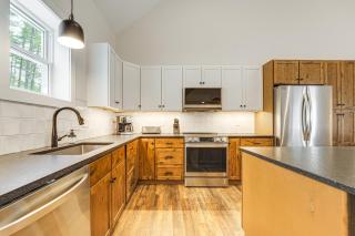 Walk to Sebago Town Beach Luxe Townhome with Grill - - 2