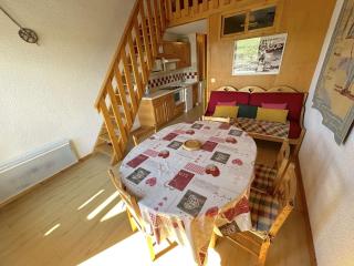 Appartement 2 pièces cabine 8 personnes, balcon sud, central aux Saisies - FR-1-594-50 - 1