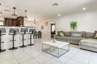 Pool at West Palm Beach Home, 2 Mi to CityPlace! - 3