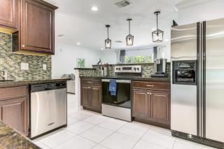 2 Mi to Downtown WPB Home with Patio and Pool! - West Palm Beach - 2
