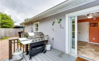 Hot Tub Pet Friendly Close to Downtown St Aug - St. Augustine - 2