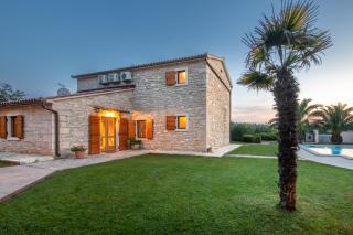 Villa Orada for 6 people with private pool & only 2,5 km from the beach - Krnica - 0
