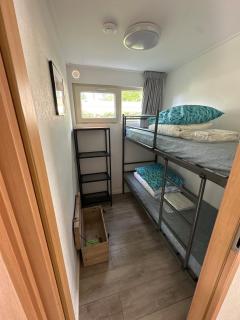 Peaceful chalet with free parking and bikes - 3