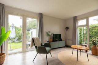 Peaceful chalet with free parking and bikes - 0