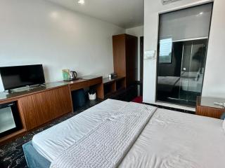 Candy Hotel - - 8