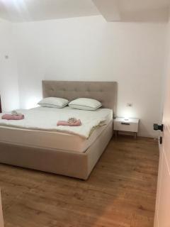 City & Canyon - Modern Comfort - Çorovodë - 9