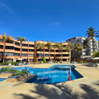 Tucacas, Frente al Mar, Balcon, Piscina y Playa Privada - Tucacas - 4