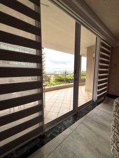 Accommodation Front - Spectacular 2 Bedroom with Canal Views Near Ushaka - Durban - 3