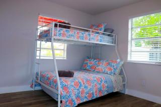 Flamingo Beach House By Joye Homes - Dania Beach - 5
