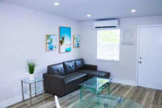 Flamingo Beach House By Joye Homes - Dania Beach - 0