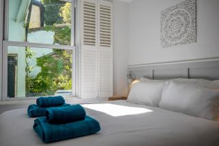 Elegant Coastal Charm, Dartmouth - Dartmouth - 8