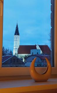 Central Apartment with Fireplace & Cathedral View - Šiauliai - 4