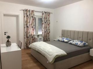 Stylish Room by Canyons & City - Çorovodë - 0