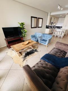 Accommodation Front - Coastal Escape 4 sleeper - Durban - 4