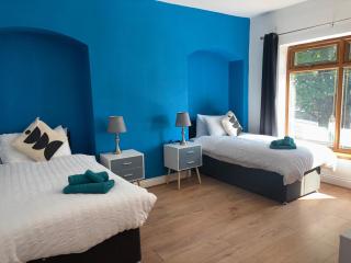 Welbeck House, close to Swansea Central - - 5