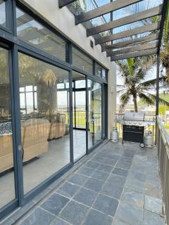 Accommodation front - Modern Beach Retreat 6 Sleeper - Durban - 1