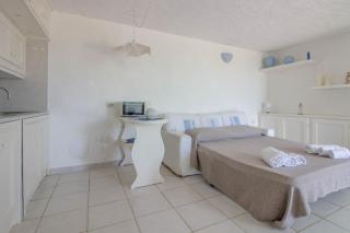 GuestHost - Cozy Open-Plan Apartment in Sardinia - Costa Corallina - 4