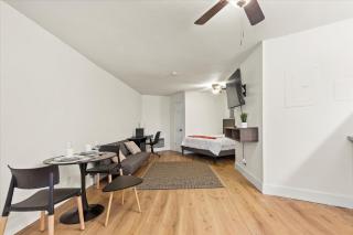 Hunstville Modern Studio Retreat Sleeps 2 - 5