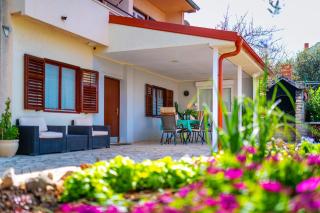 Apartman Brodarica Mladenka - Brodarica - 0