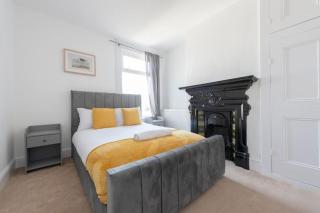 Sleeps 10 5 Bed House in Medway 9 beds - Gillingham - 8