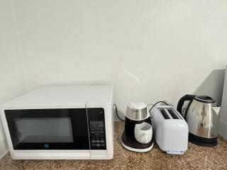 Cozy Room# 2 in Venetian Road Only 7min from airport - Turtle Cove - 6