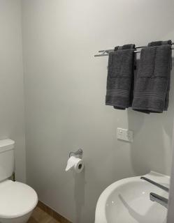 Cosy room with private ensuite central city - Dunedin - 0